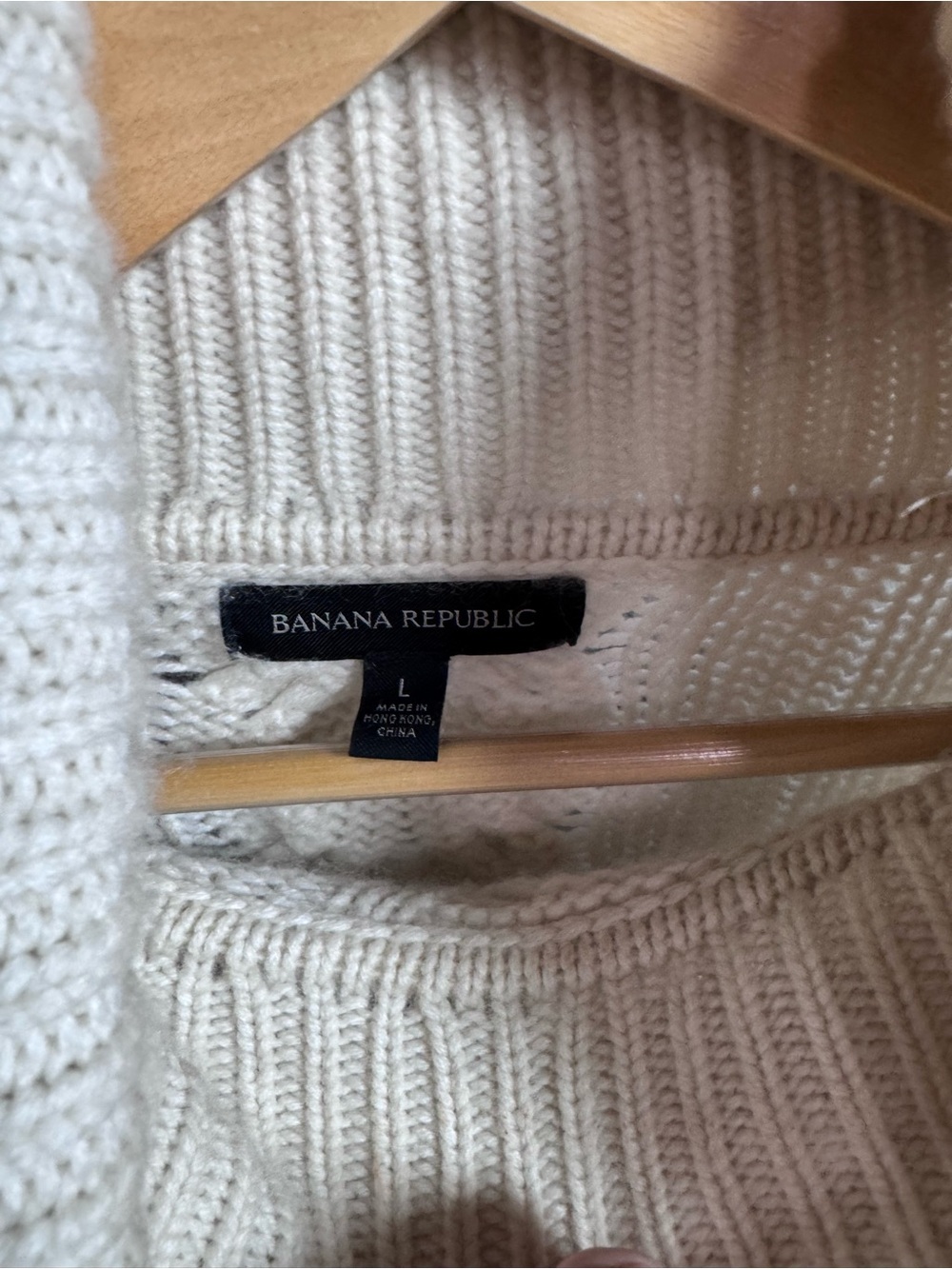 Banana Republic Off-White Ribbed Crewneck Sweater